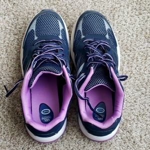 Womens 7.5 W Purple and Grey Dr. Scholl's Sneakers